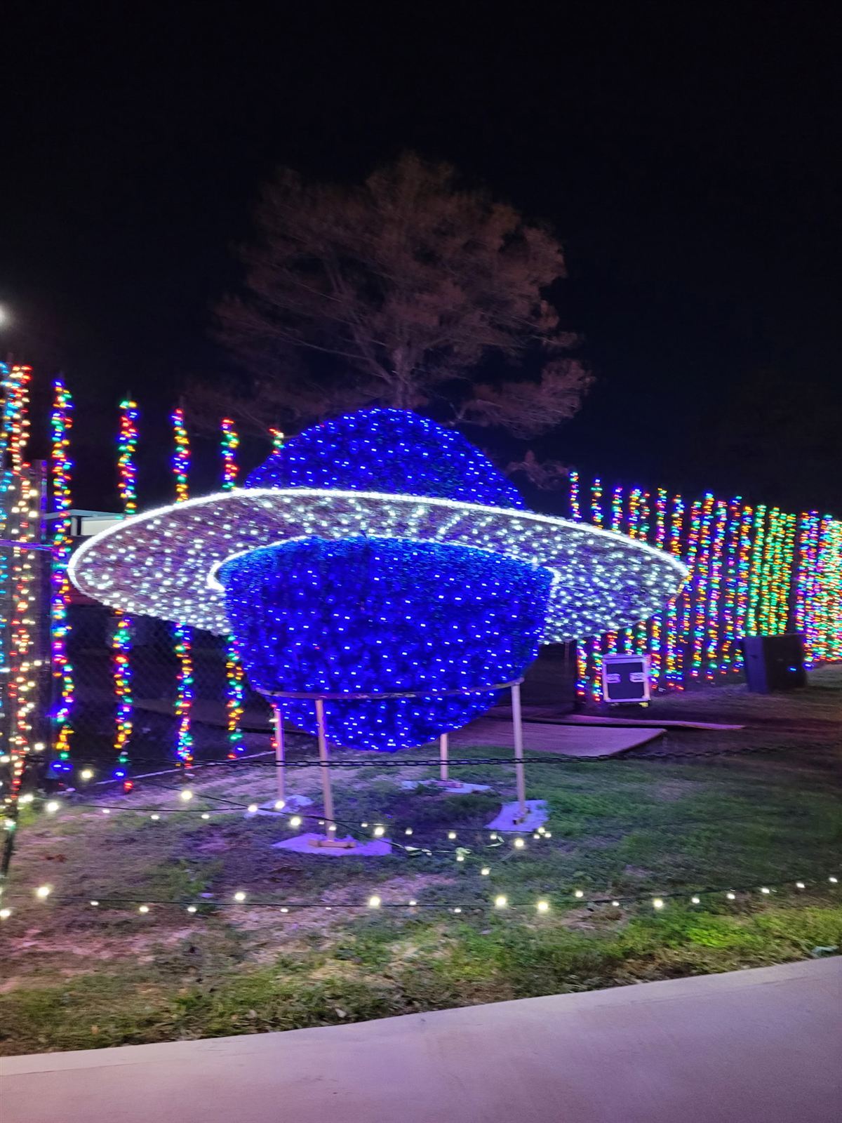 Saturn built of blue and white lights at NASA's Galaxy of Lights display